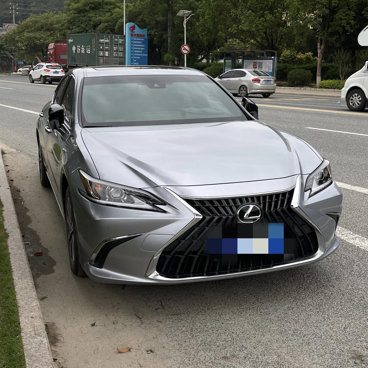 雷克萨斯ES ＃低速顿挫咋回事？！提车5个月，跑高速较多，目前跑了8000公里了，刚做完首保。 目前发现有点低速顿挫，尤