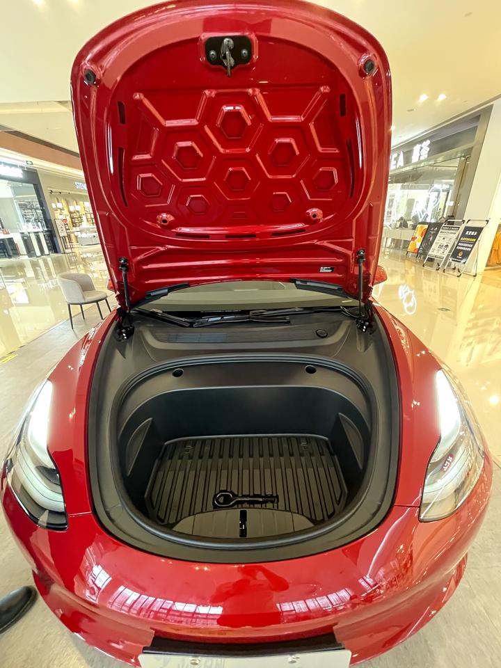 特斯拉Model 3 成都标3问一下各位车主开车川西自驾游方便吗？比如去一下九寨沟，若尔盖，红原等等，或者高速去云南自驾