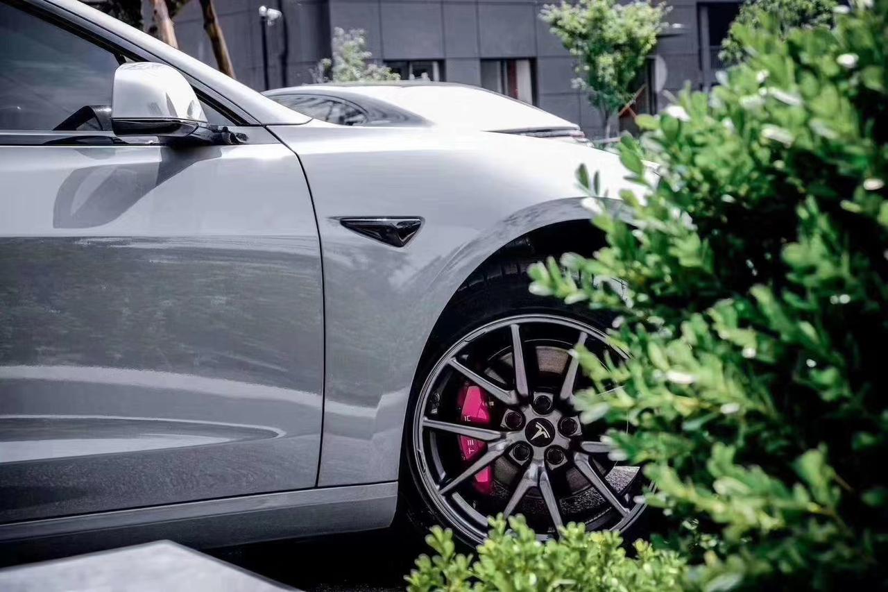 特斯拉Model 3 这个改色好看吗？