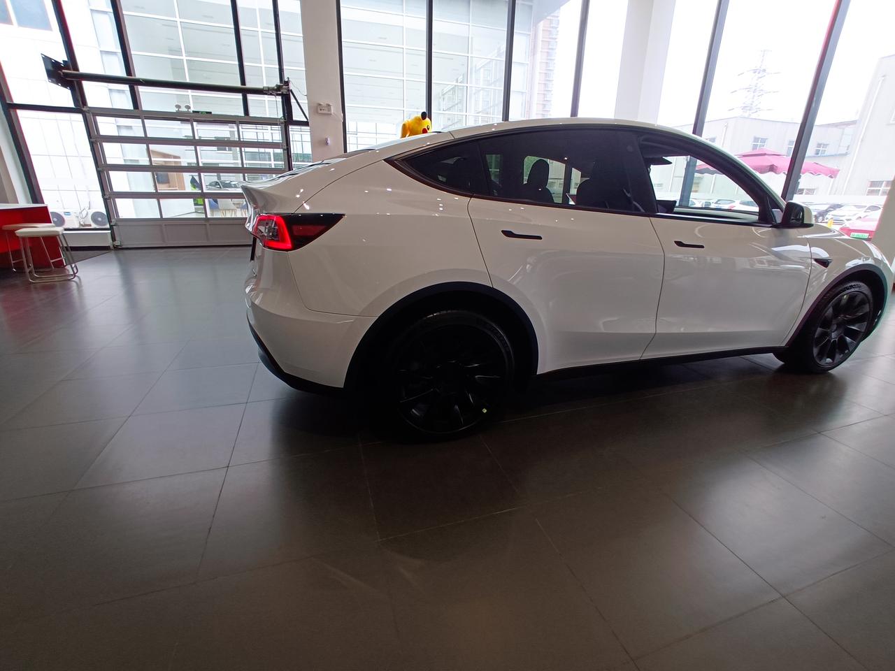 特斯拉Model 3 去试驾了特斯拉m3和y，现在其他车都瞧不上了。。。。。太牛逼了这车就像iPhone和诺基亚一样震撼