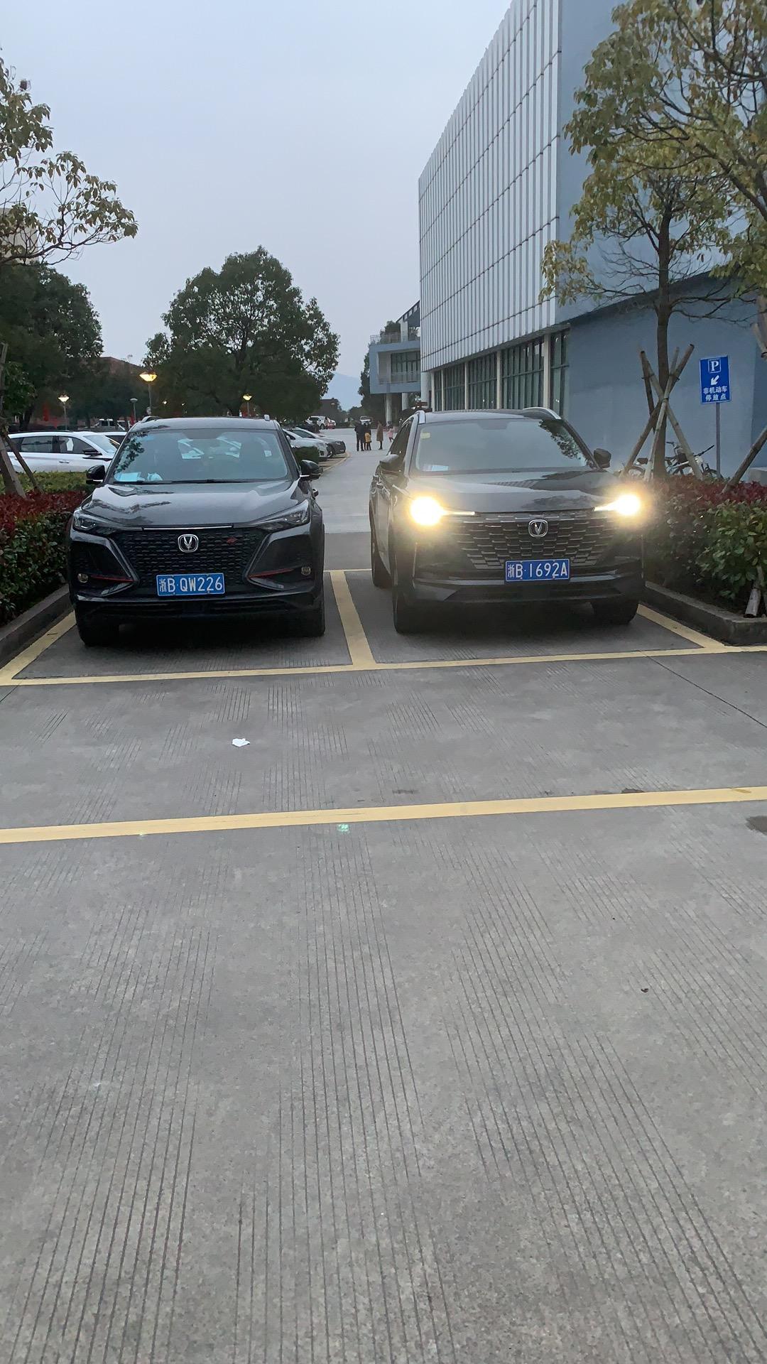 长安CS55 PLUS 各位大佬，我问一下，雨刮器偶发性异响大家换雨刮器了没？