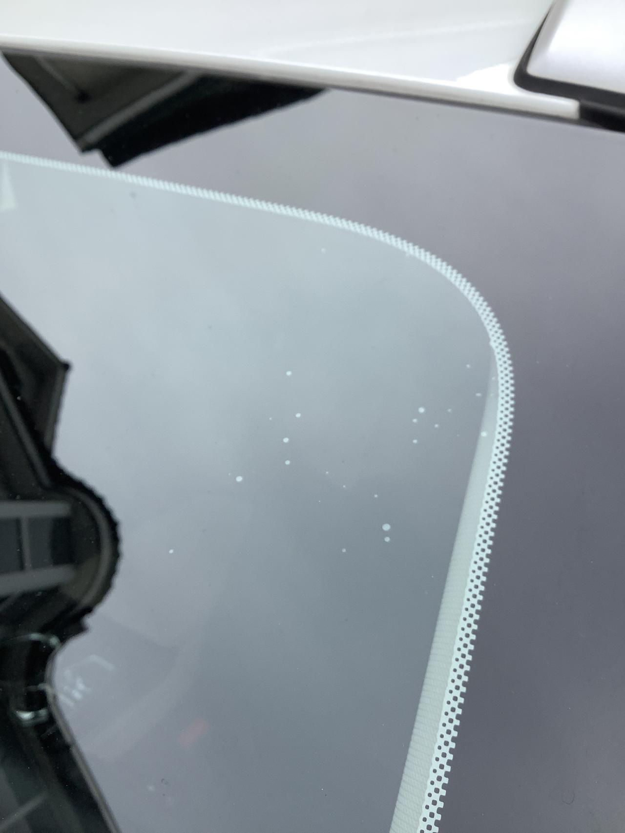 长安CS55 PLUS 刚贴的膜有气泡怎么办有问题吗像这样的
