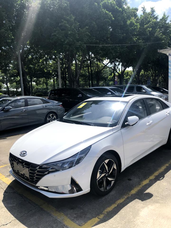 现代伊兰特 你们的1.5L车型，低速时会偶尔顿挫吗？
