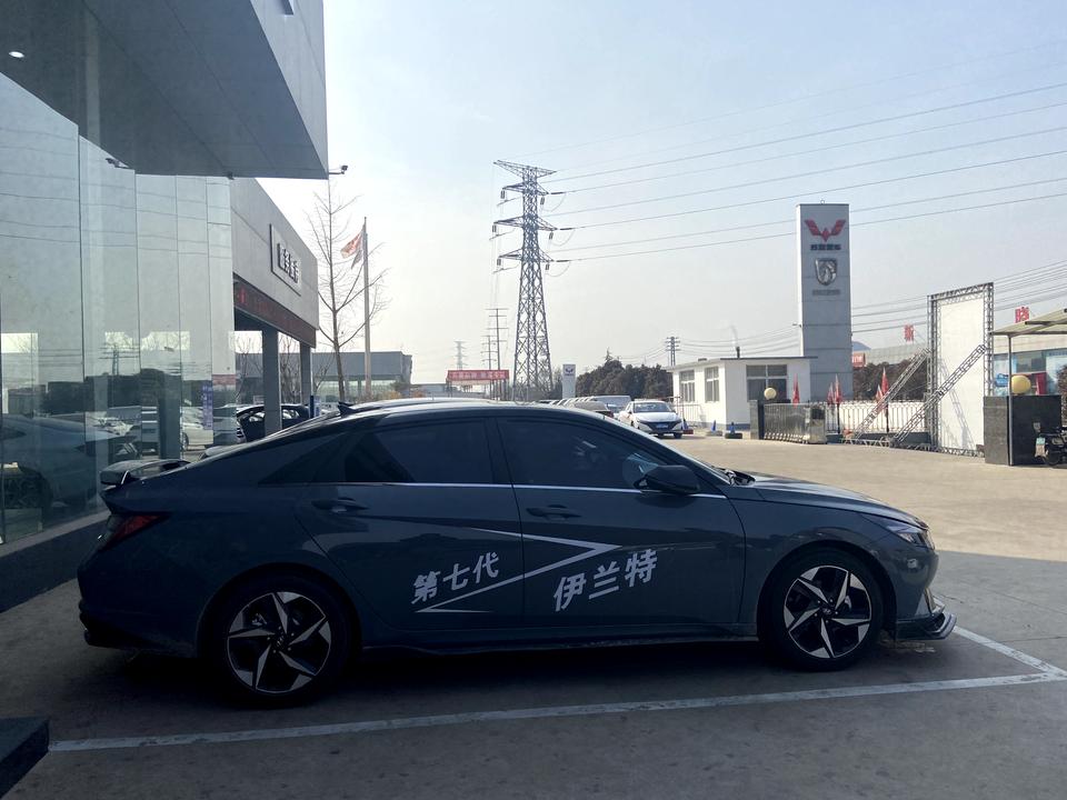 伊兰特精英款怎么把导航地图 音乐之类的弄在小屏幕上啊大神们