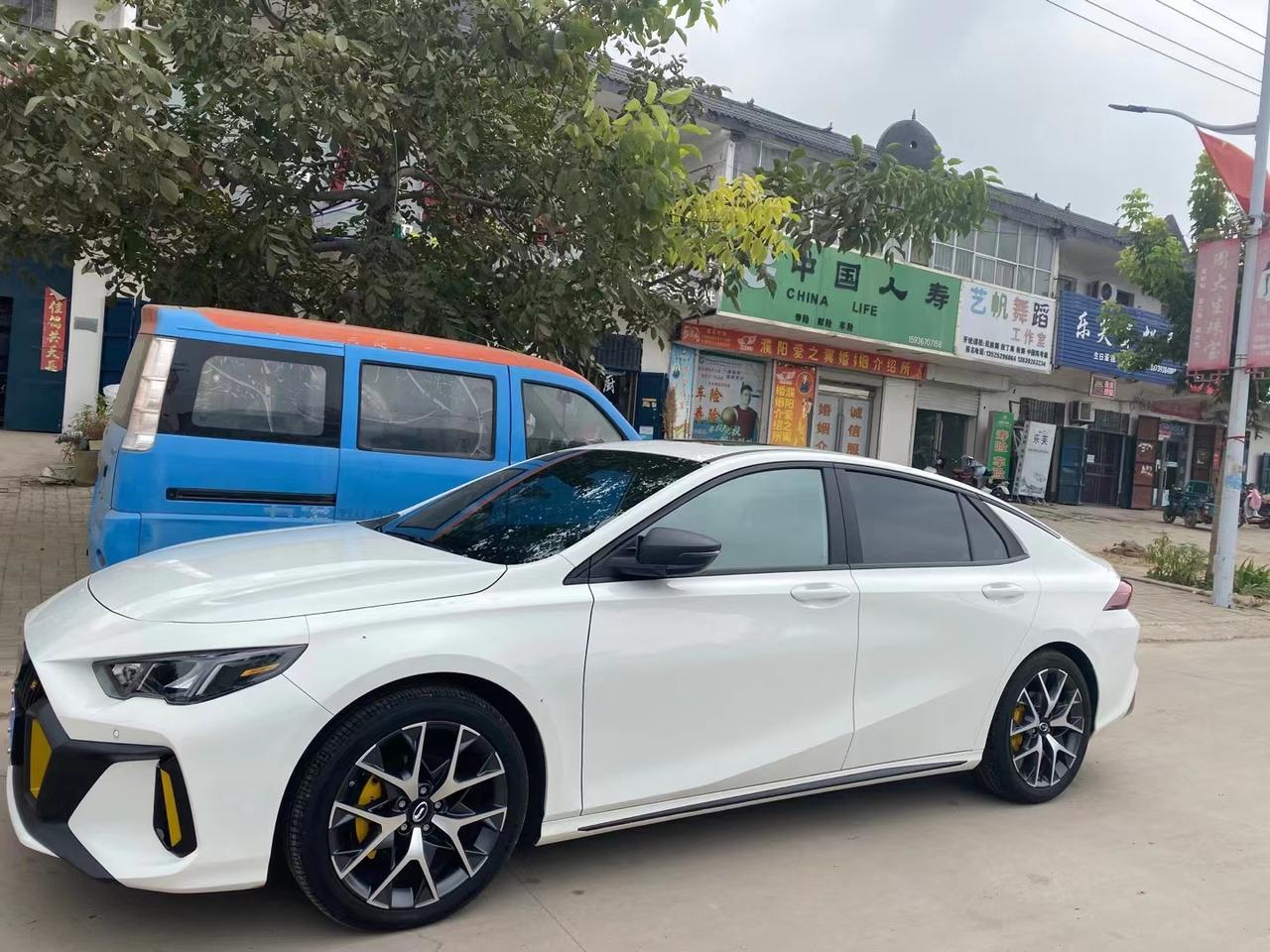 诸位的影豹天窗滴水吗？我的雨天滴水正常吗