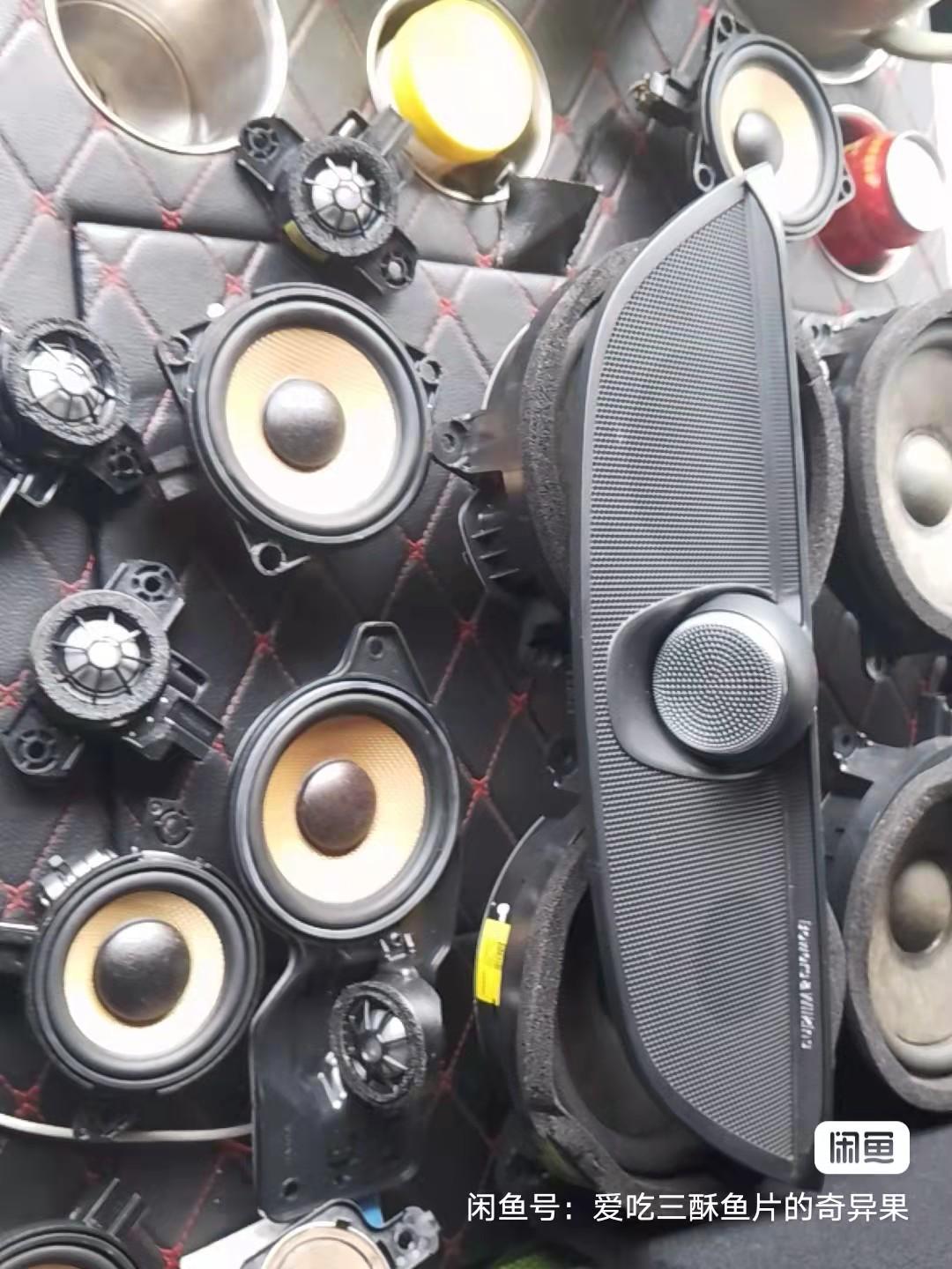 沃尔沃S90 一套S90新车拆机宝华韦健音响带功放能值多少钱？只有15个，后备箱里的4个没拆掉，新车拆下的没用过，前工作