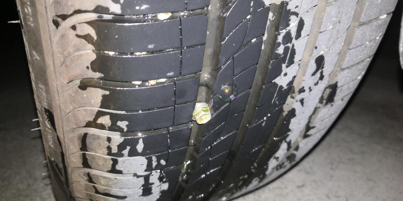 长安CS55 PLUS 新车1血，扎了个钉子，这个后轮胎多少钱1个，质保内4S给免费换轮胎吗