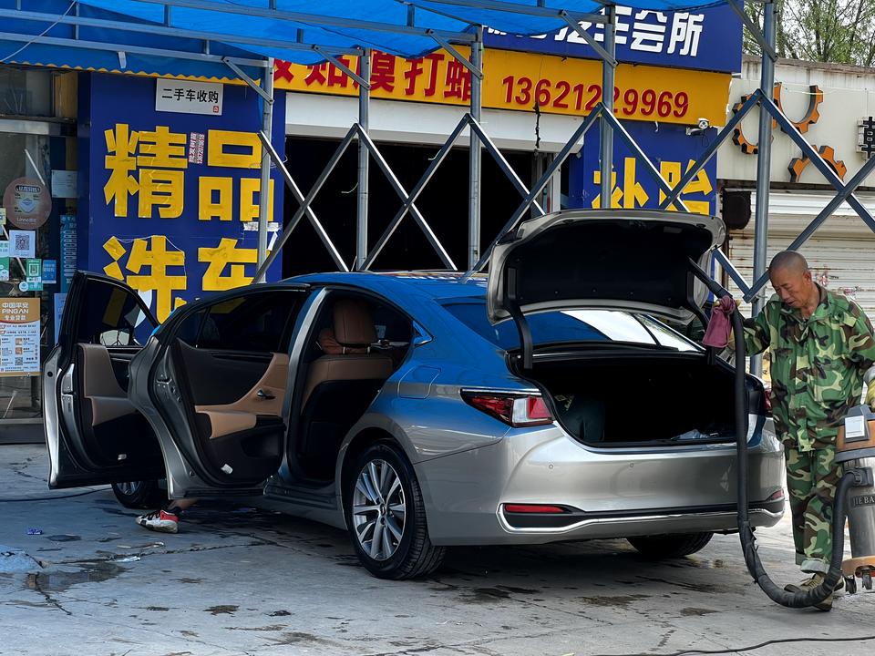 雷克萨斯ES 大家好 想问一下260顿挫的问题去年4月下旬提的车，刚提车的时候顿挫非常明显，但是后来完全没有了，非常顺畅