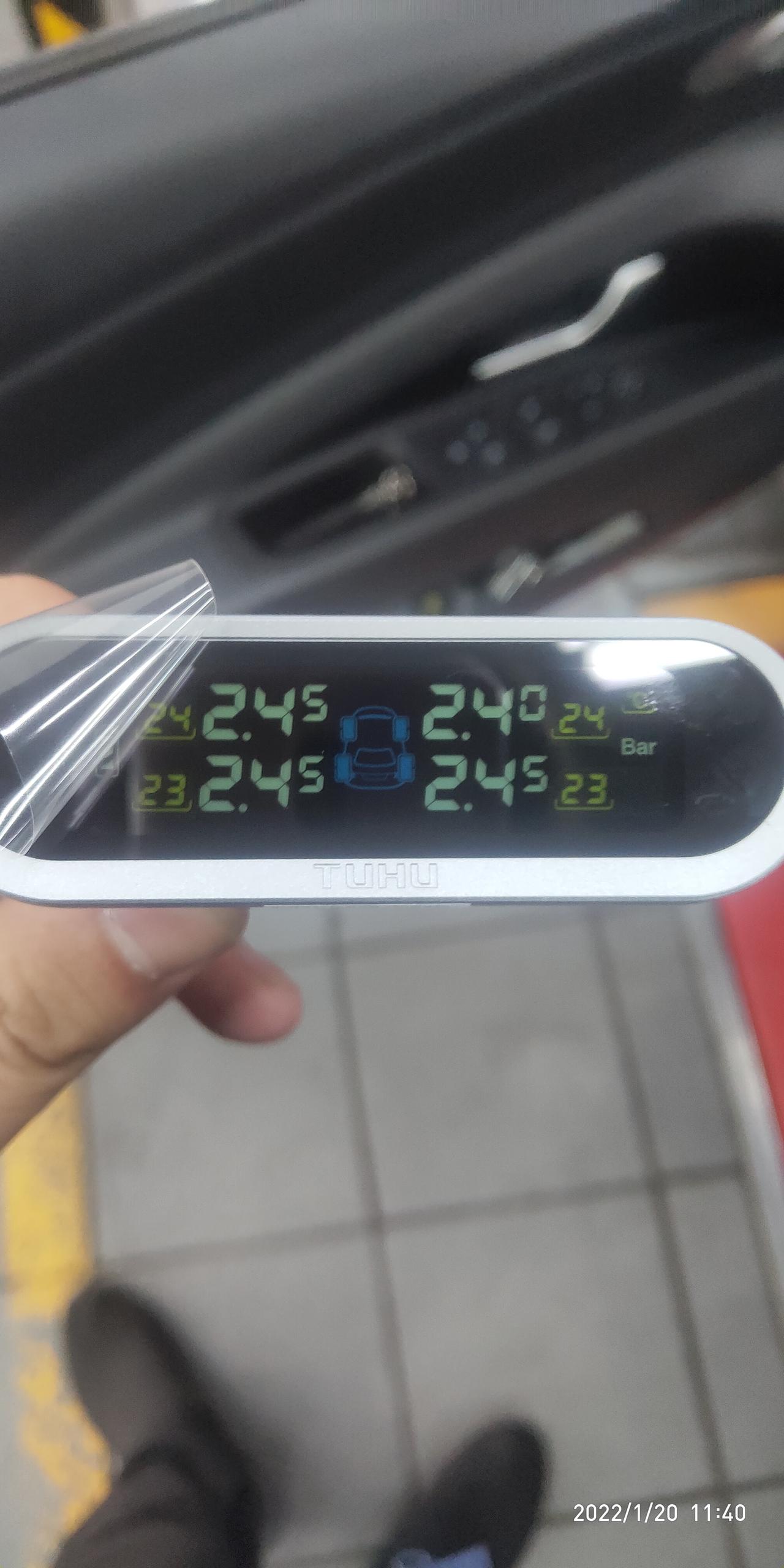 现代伊兰特 大家的车水温没上来的时候，转速经过1600的时候动力会中断0.5秒么？？？，冬天气温0℃，热车2分钟不到就蠕