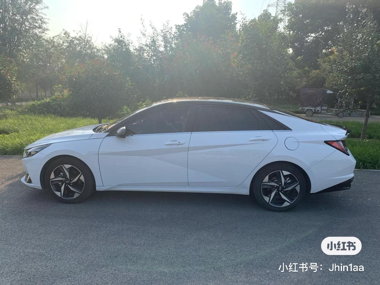 现代伊兰特 免息贷款是根据什么审批的？问了两家4s店，第一家用身份证测的快捷贷，只能贷4万，第二家说在4万的基础上，提供