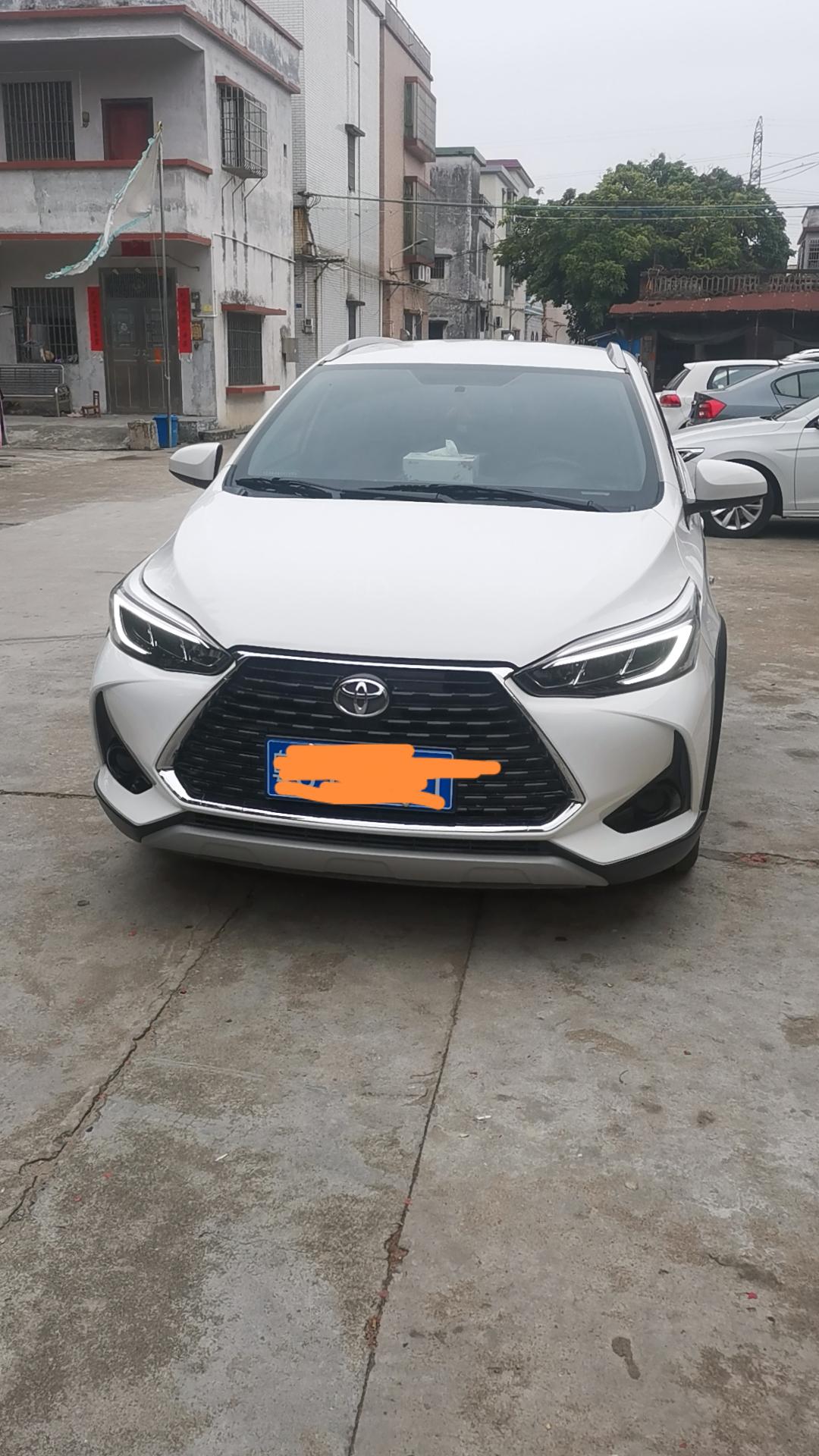 丰田YARiS L 致炫 21款致炫X领先版仪表盘可以看油耗吗？怎么调？