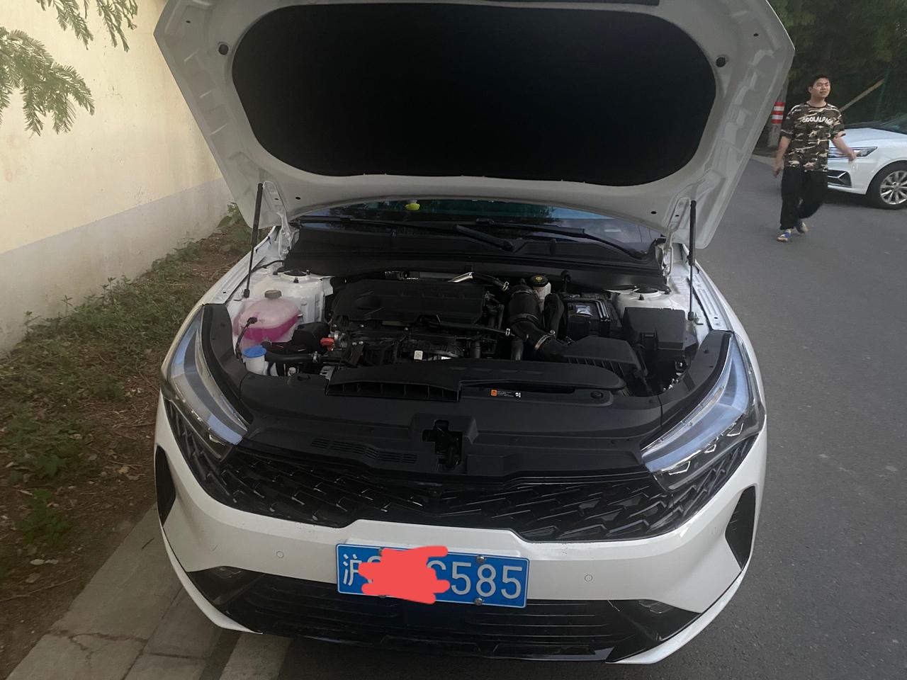 起亚K5 兄弟们贴个这种膜一套得多少钱？