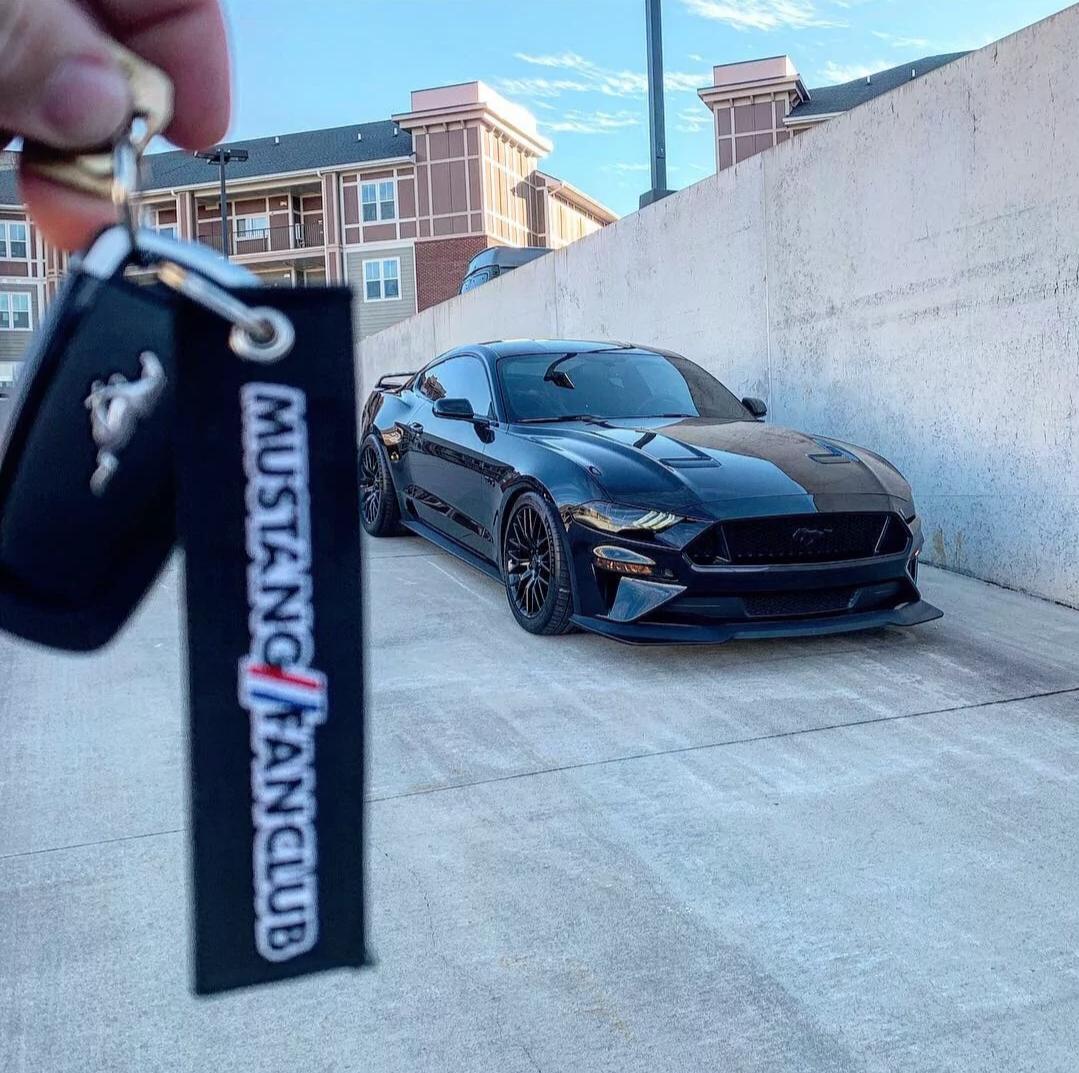 福特Mustang 话说这车首付多少啊2.3L 的