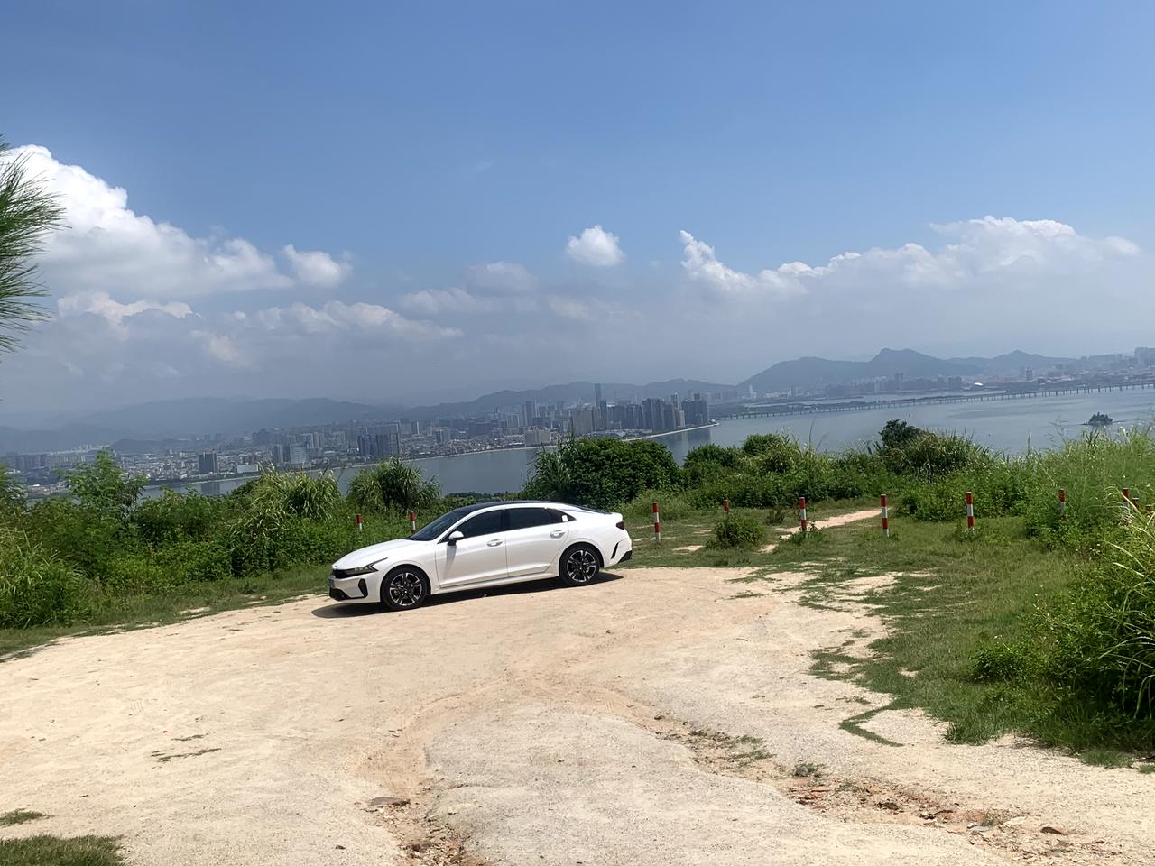 起亚K5 各位车友你们有过在app上面远程启动引擎无响应。的事情嘛，我现在远程启动老是启动不了，不知道为啥，各位车友你们