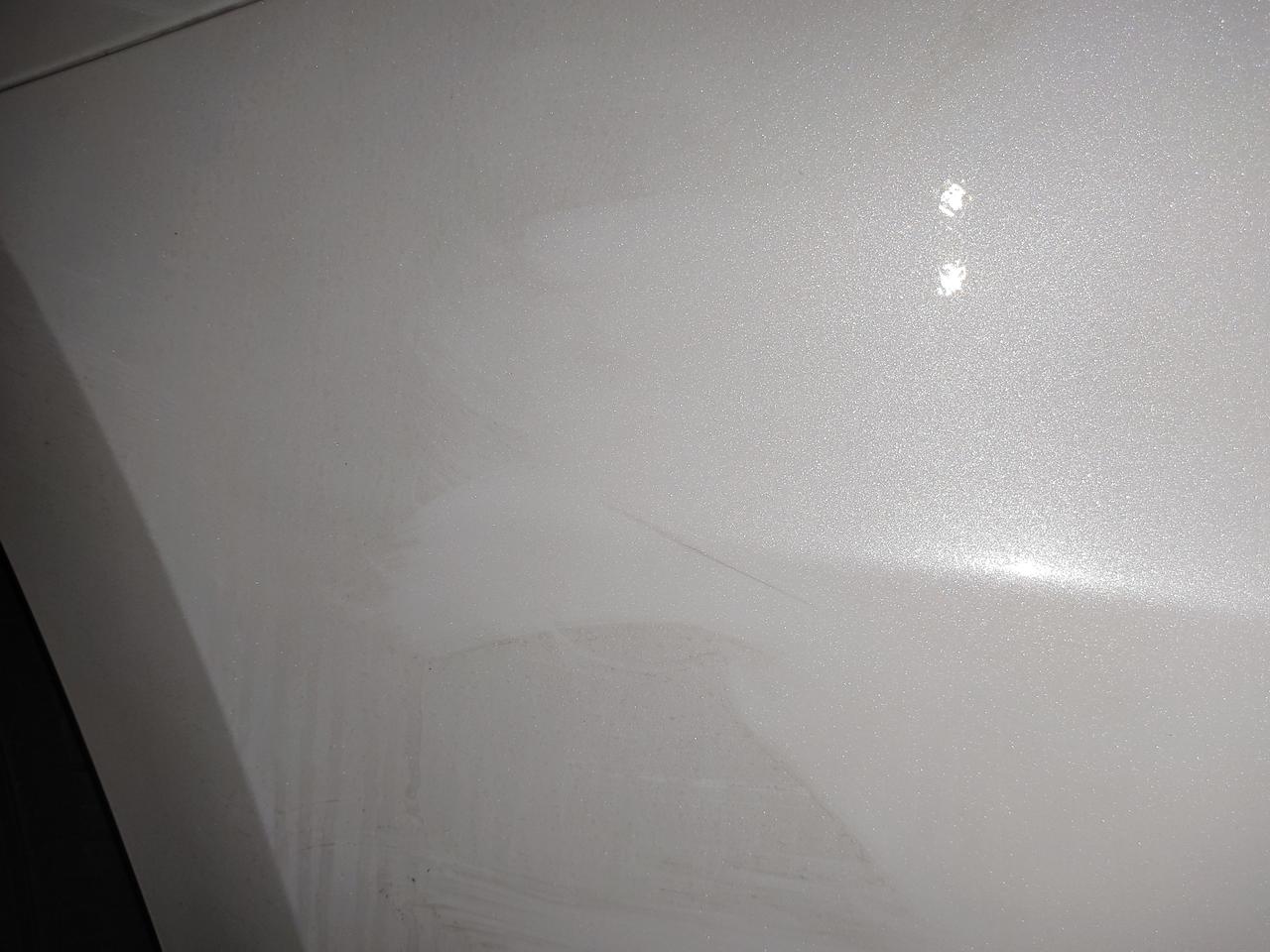 长安锐程CC 转弯时候蹭了一下。主要是这么个情况，左转两个车道，我是二车道，左侧一辆车，我转的时候急了一些，方向盘打的有