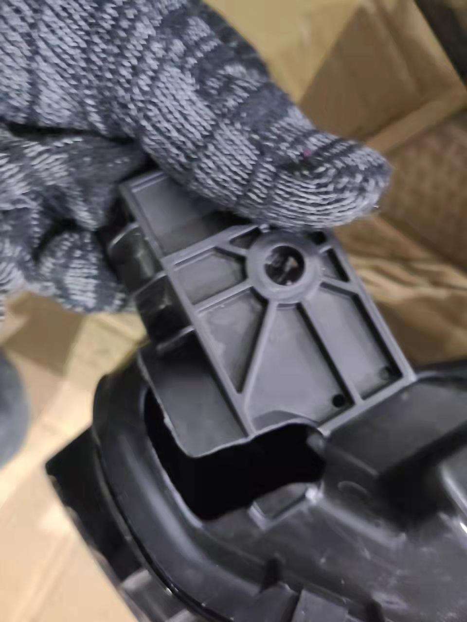 长安锐程CC 一血撞墙了，怎么大灯也碎了