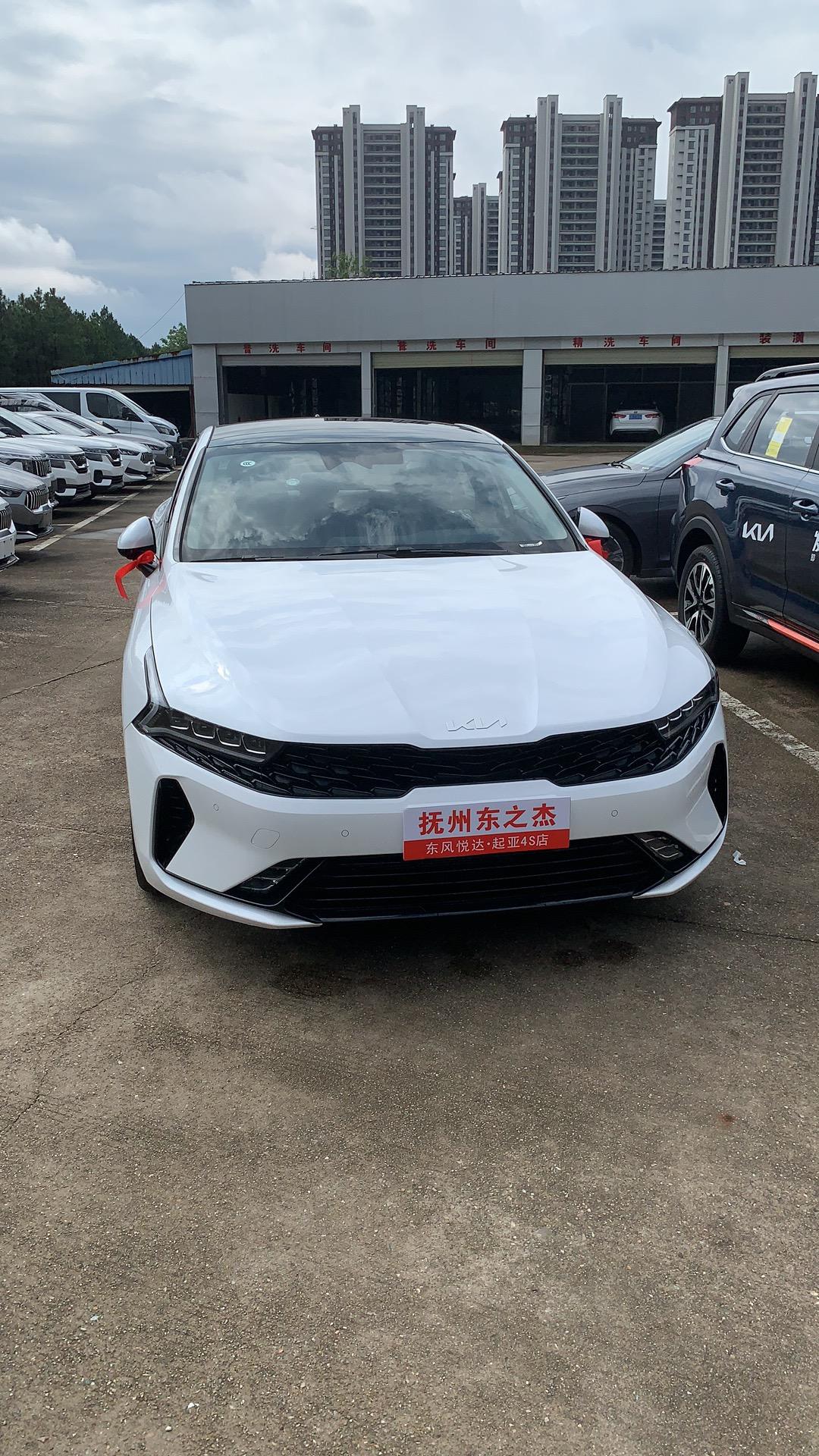 起亚K5 新买的车，1千公里，一档轻踩刹车会有轻微的震动是什么情况啊，求解，之前都没有过