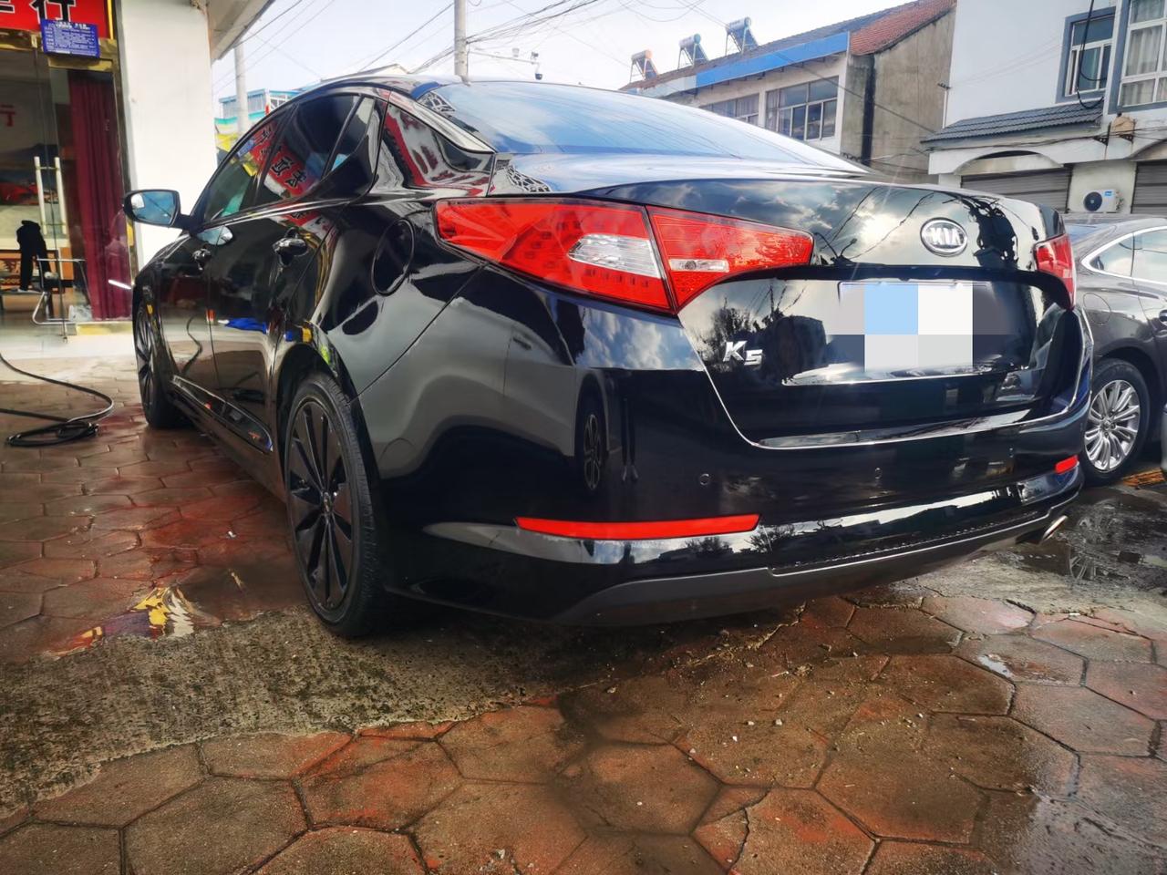起亚K5 10年的  顶配 起亚 K5  2.0L 已经跑了12万公里了还能卖多少钱？ 求大佬解答！！