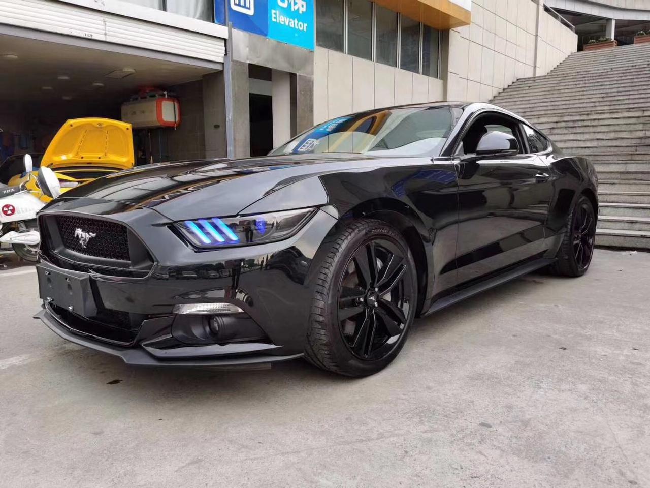 福特Mustang 小白，求问 想买辆野马，25个预算，能买到什么车况，多少公里或者几几年的
