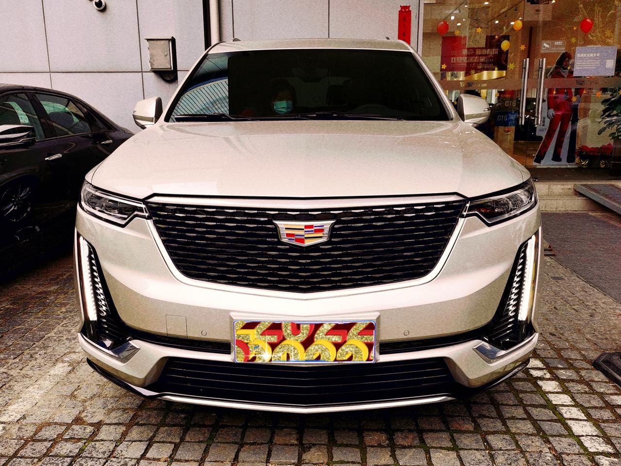 凯迪拉克XT6 车入手三周，准备入手迎宾灯、踏板（固定或电动）、氛围灯？有没有安装过的浴友给点建议，谢谢各位