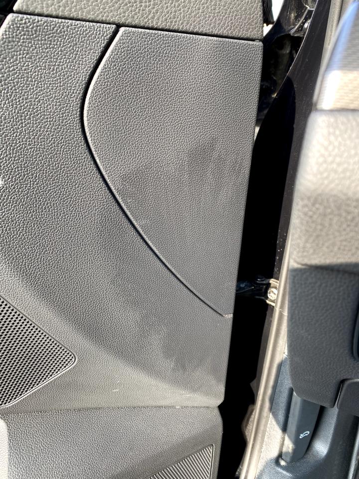 车友圈里的迈腾车主 有没有过这种情况 好几天没洗车了 就是昨天这边下了一场小雪就这样了也不知道怎么回事