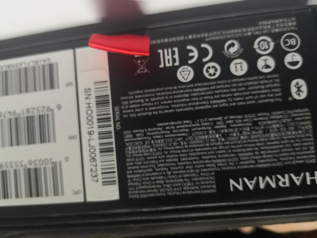 起亚K5 真的越想越来气，起亚这么大的厂家发耳机竟然发个假的，恶心人呢，快20万的车我都买了 我差这点东西吗，给假货不是