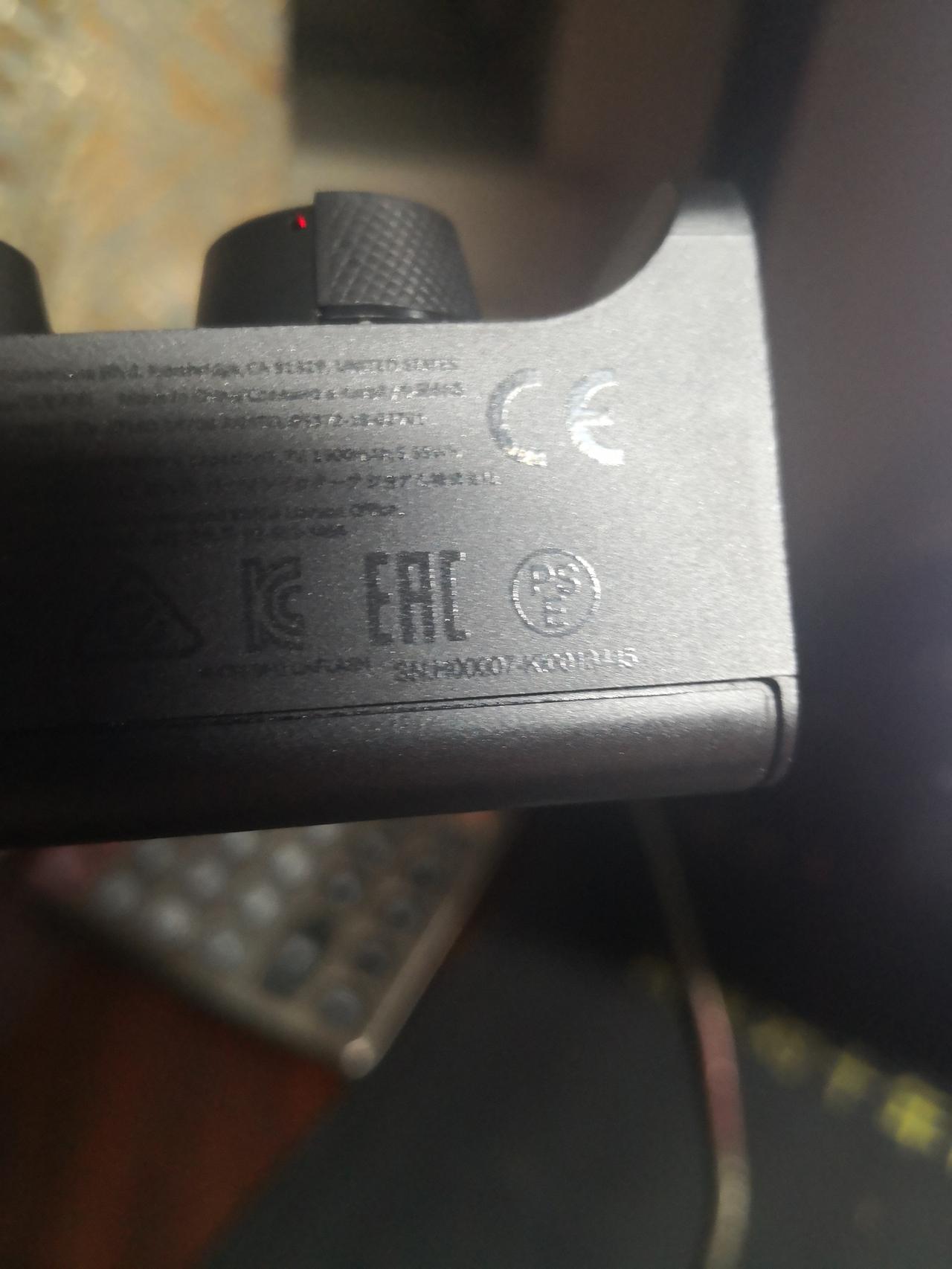 起亚K5 真的越想越来气，起亚这么大的厂家发耳机竟然发个假的，恶心人呢，快20万的车我都买了 我差这点东西吗，给假货不是