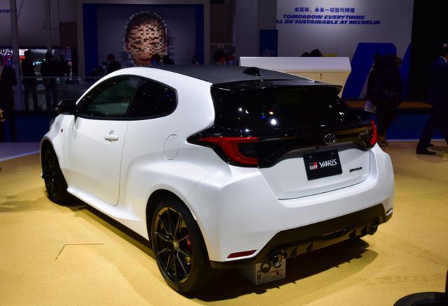 丰田YARiS L 致炫 这个也是致炫吗？后面一样，前脸雷凌。是不是国内下一代致炫X