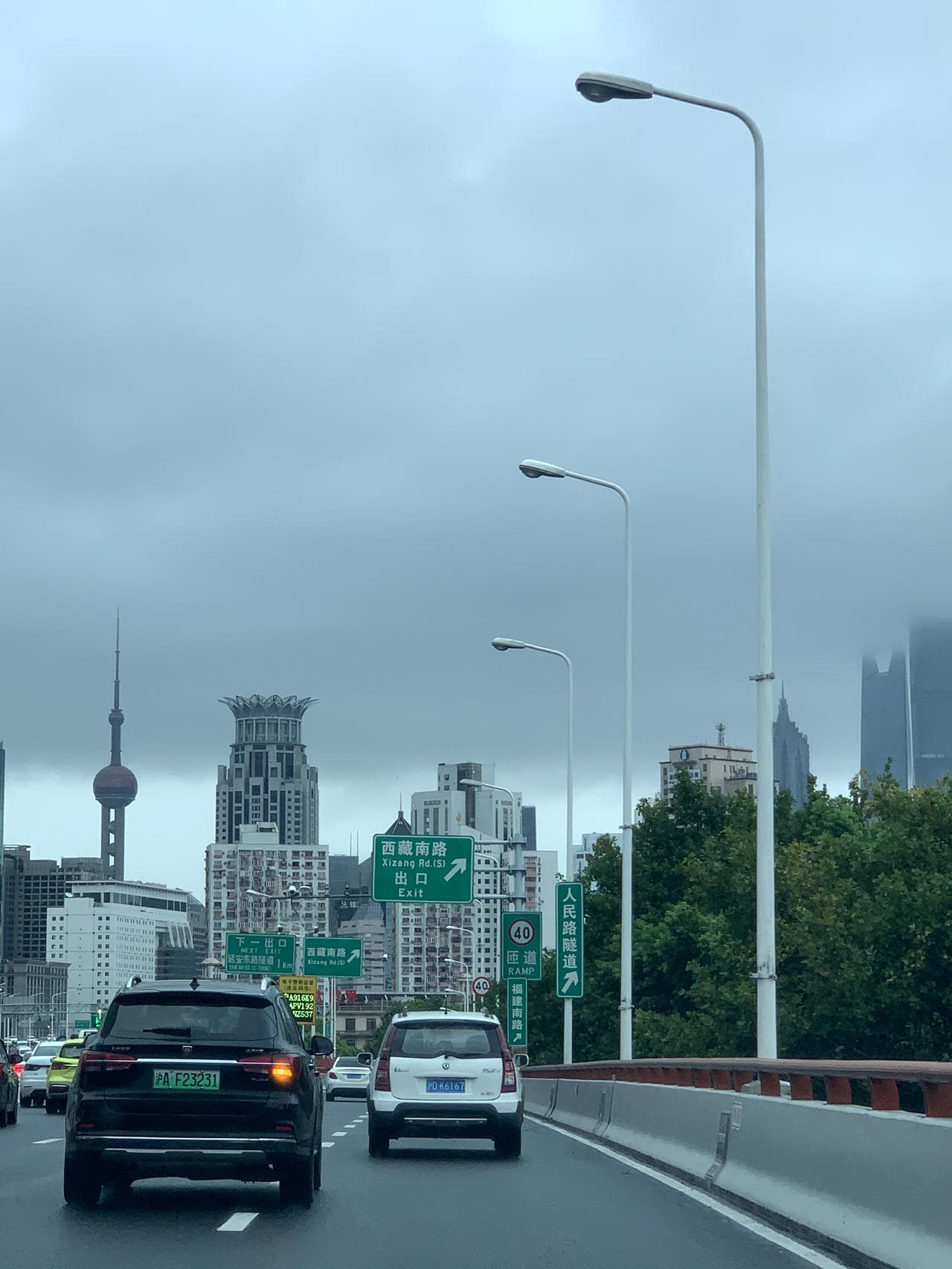 宝马X1 坐标上海想订2.0T领先，不知道大家落地大概都什么价？