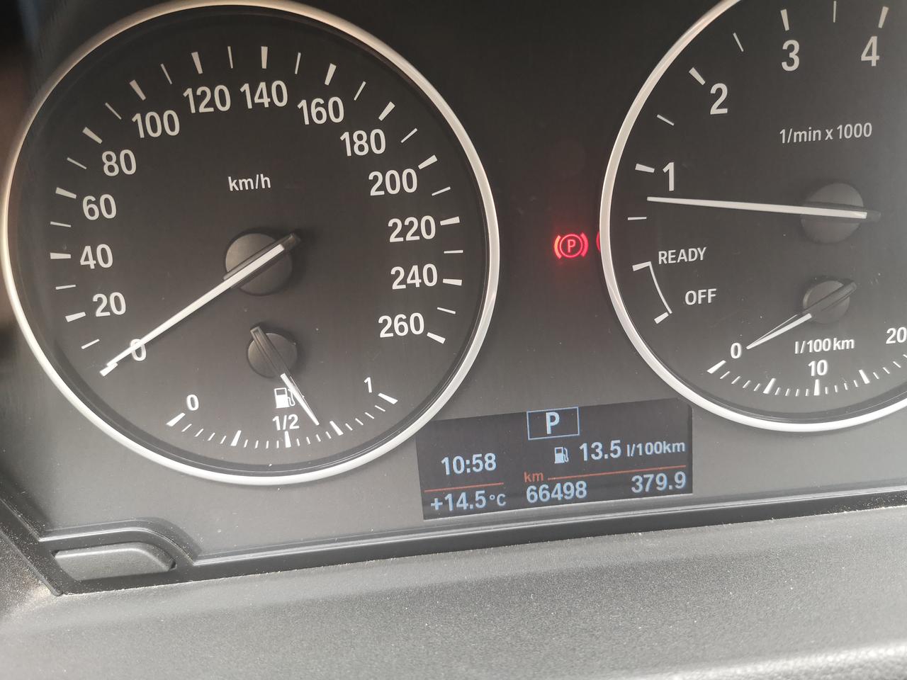 宝马X1 我的x1怎么这么高油耗，17年2.0t，你们都多少油耗