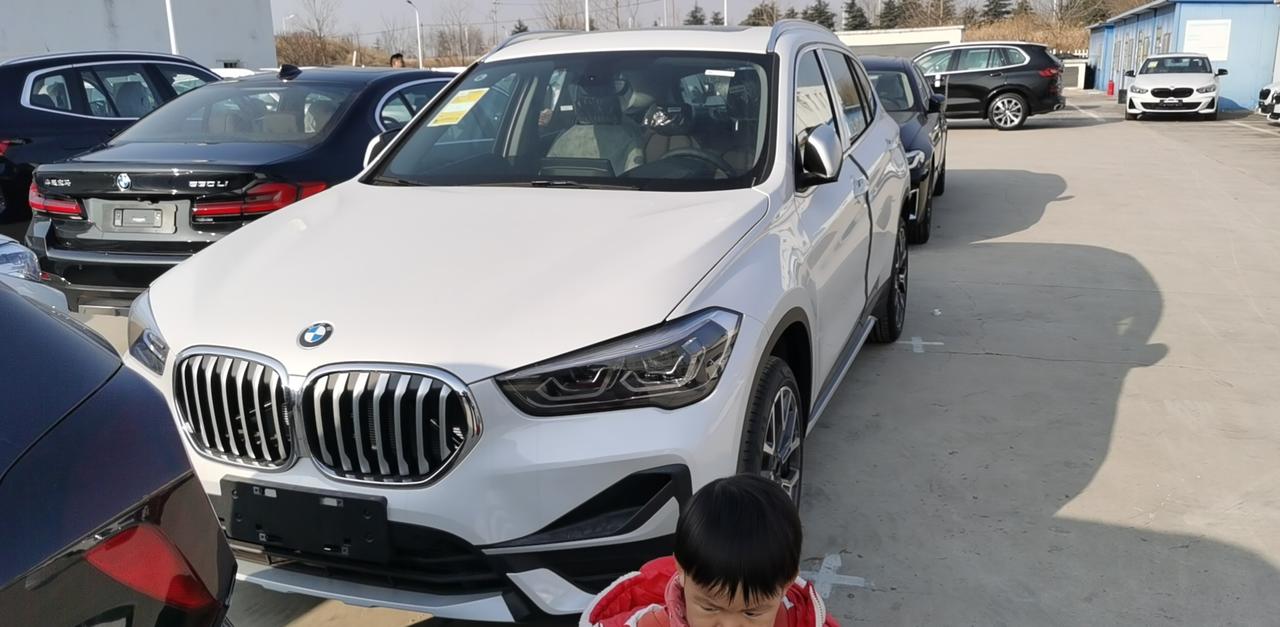 宝马X1 今天提车了，1月1号元旦那天定的车，4s店说订单是1月13号下线，1月2号那天给我打电话说一月份以后包括1月下