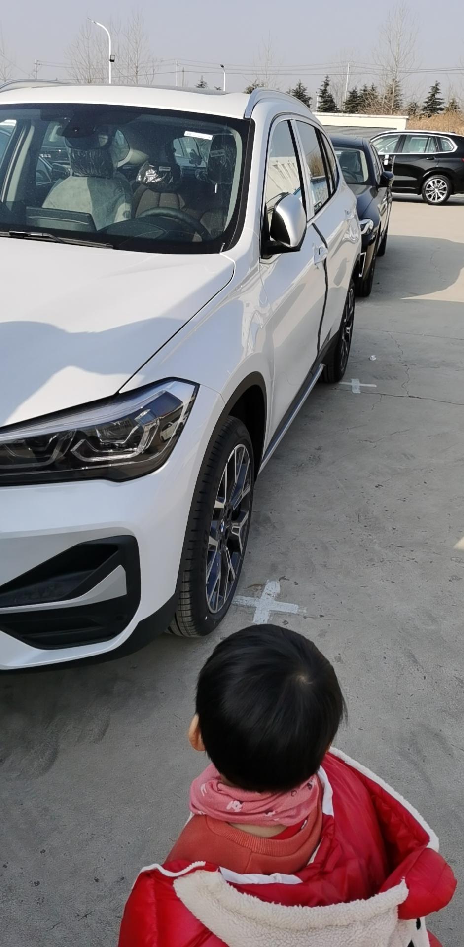 宝马X1 今天提车了，1月1号元旦那天定的车，4s店说订单是1月13号下线，1月2号那天给我打电话说一月份以后包括1月下