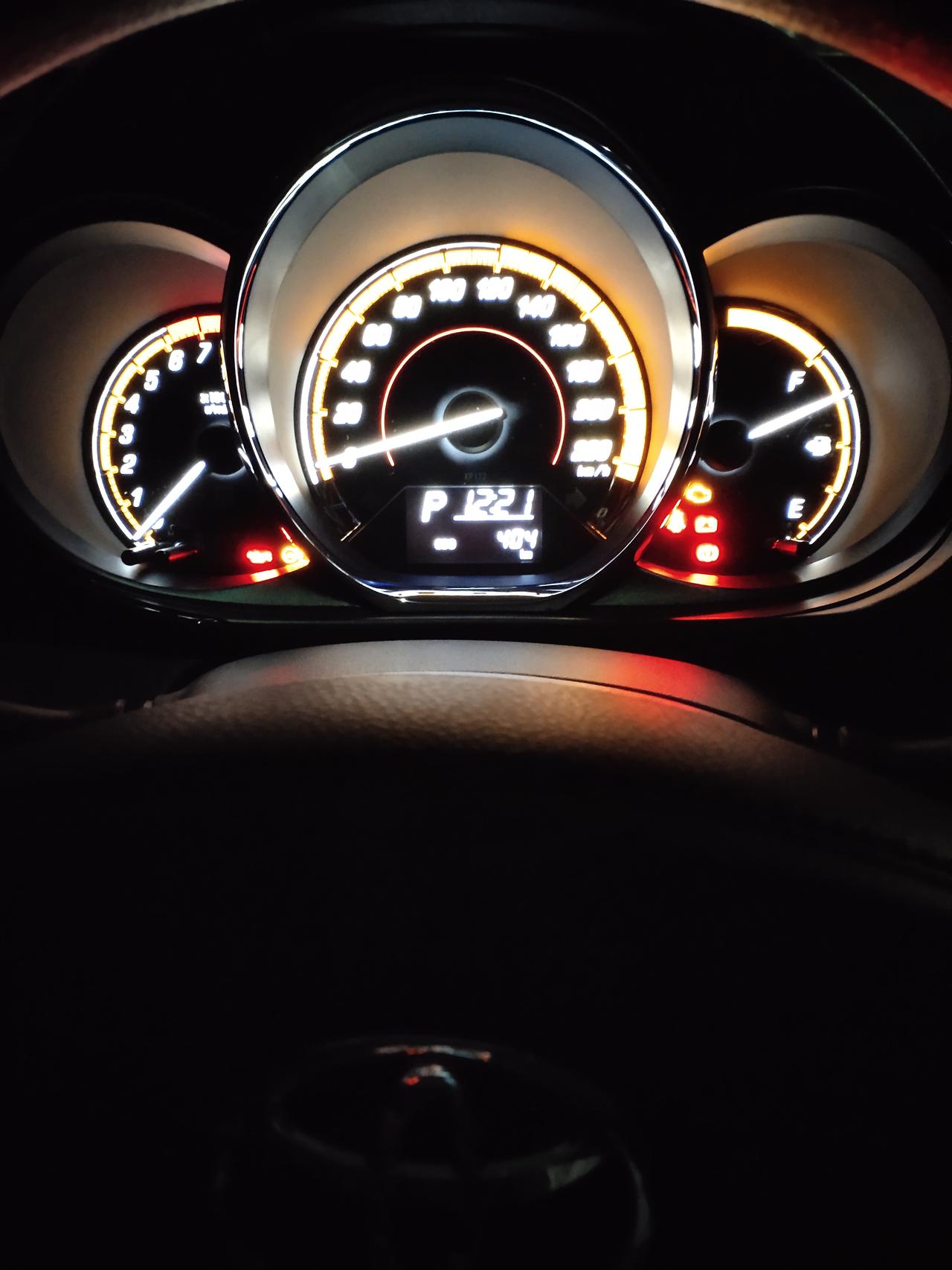 丰田YARiS L 致炫 我想问下抬头显示器怎么安装？接口在哪里？自己安装费劲不？我的车是2021款致炫X  谢谢！