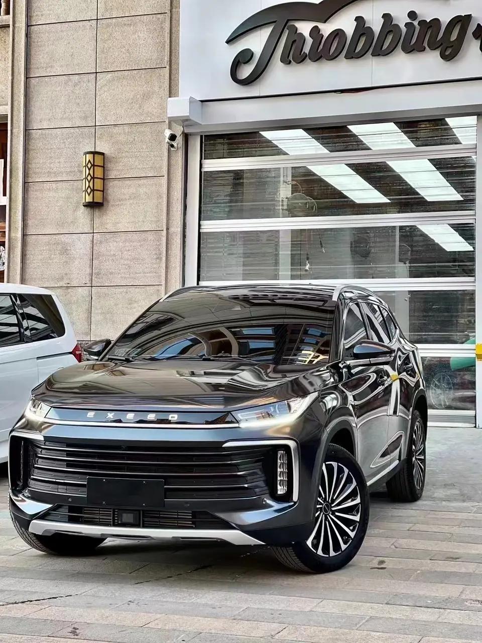 星途凌云 2.0T两驱星尊版 加满一箱油续航能跑多少？