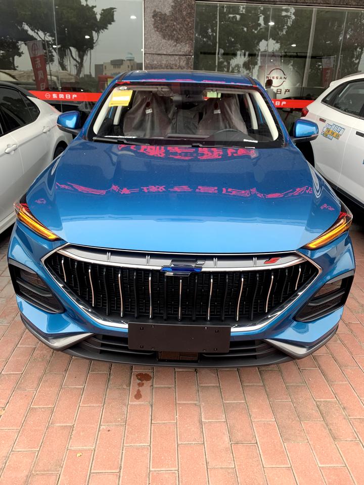 长安欧尚X5 为什么长安欧尚x5 豪华版 中空屏没有网络？？？？？之前听说有5年免费的网络哇