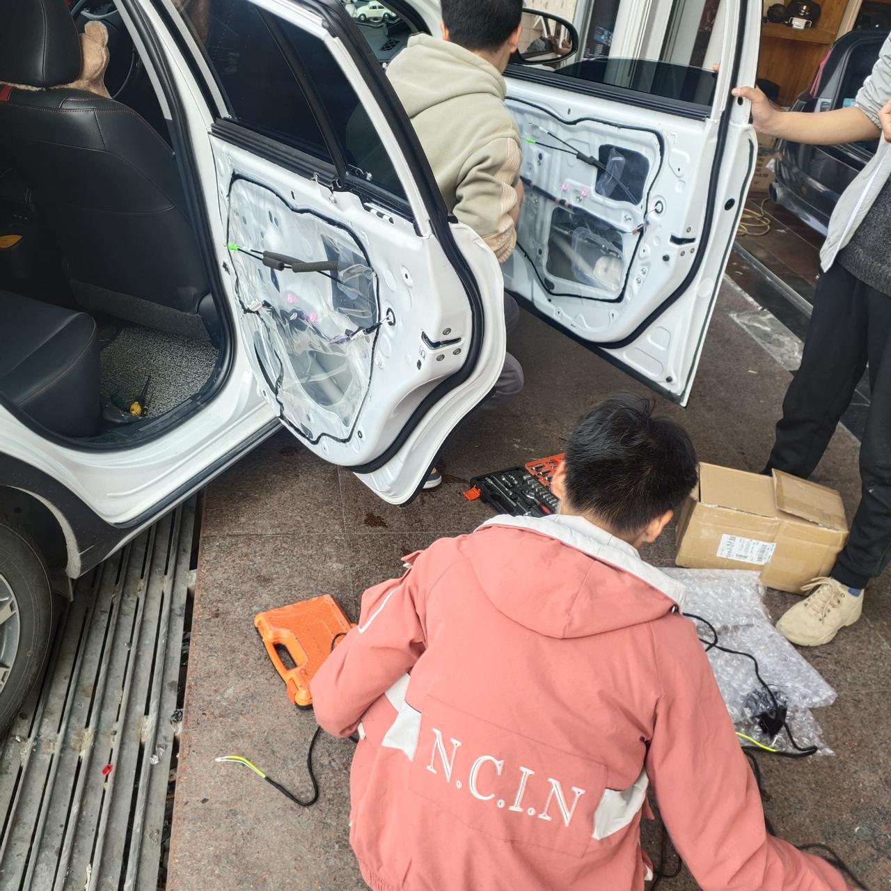丰田YARiS L 致炫 有没有致炫车友 改装了防盗报警系统的  求推荐 非常感谢  最好是不换钥匙的防盗
