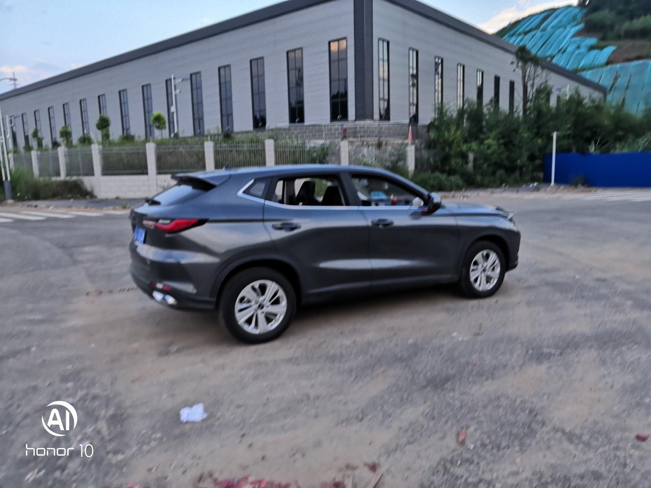 长安欧尚X5 提车两个月了，1.6   尊贵型。跑了刚到2000公里。对于CVT变速箱都说不能暴力驾驶。怎样才算暴力
