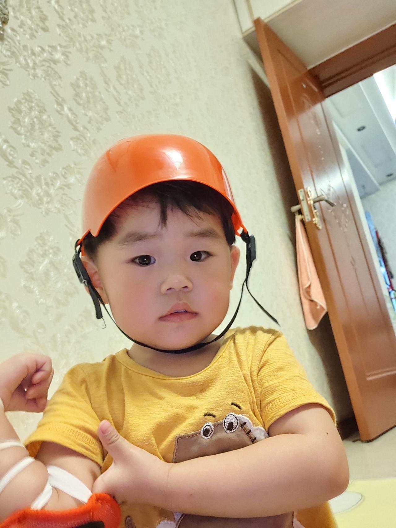 长安欧尚X5 广大车友们你们的 油耗咋样 问问 水军远一点吧， 我想知道真实油耗。不要看表。算公里数那种的。大概多少。 