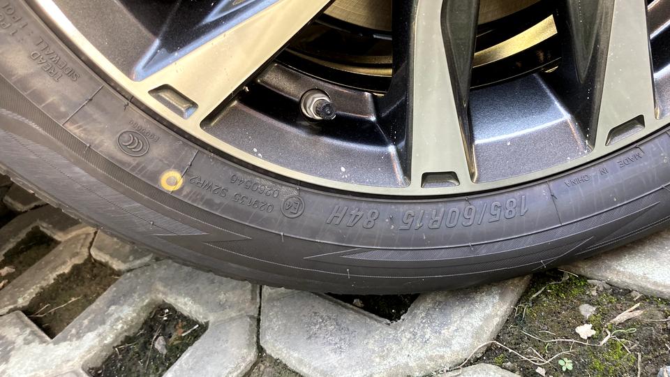 丰田YARiS L 致炫 原厂轮胎是玛吉斯牌的 大家觉得质量如何？噪音大吗？抓地力如何？