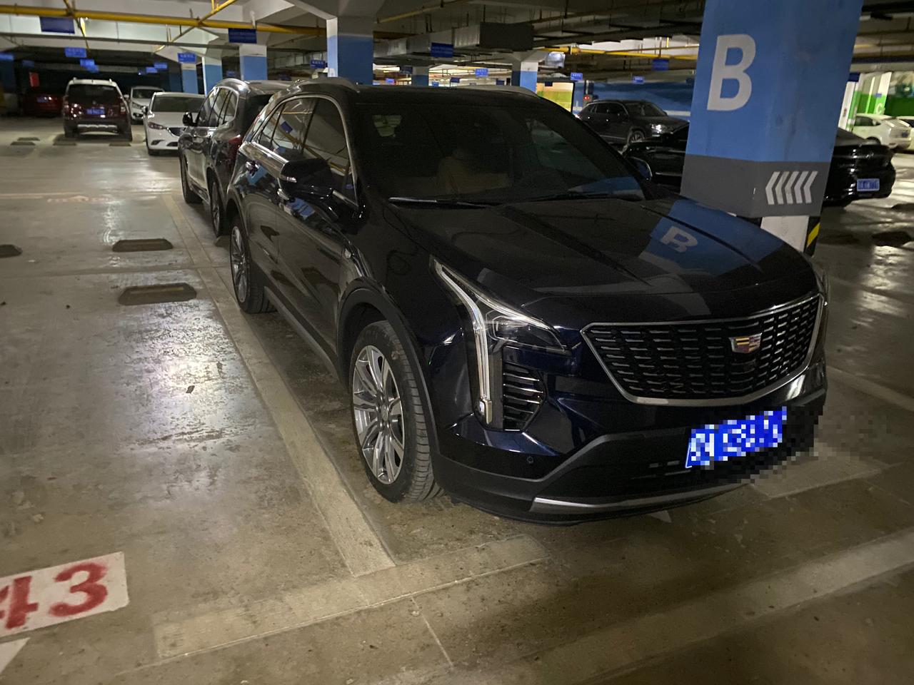 凯迪拉克XT4 21款的能不能设置锁车自动升窗或者自动折耳啊？