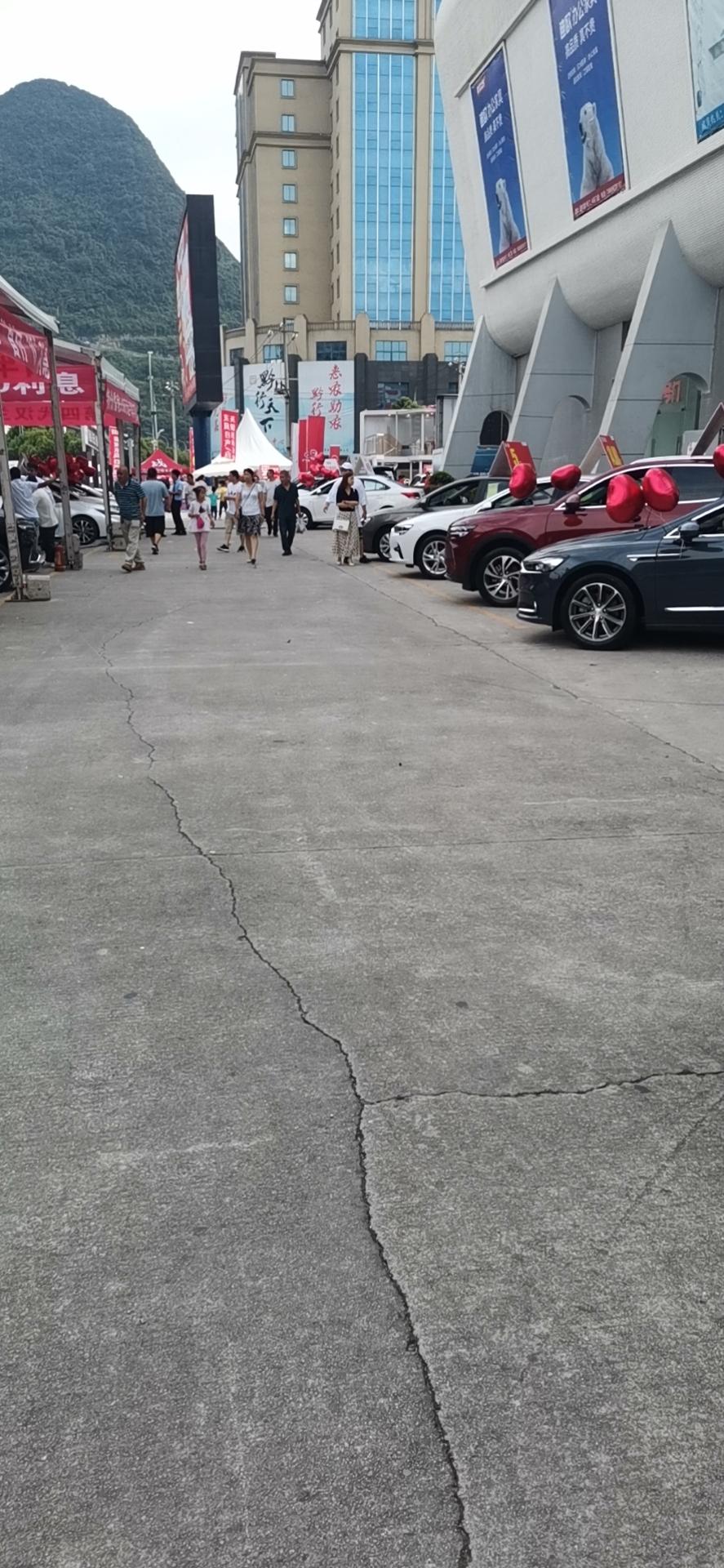 东风风行风行T5 EVO 今天去车展看了 优惠不了六千 你们是这么谈的？