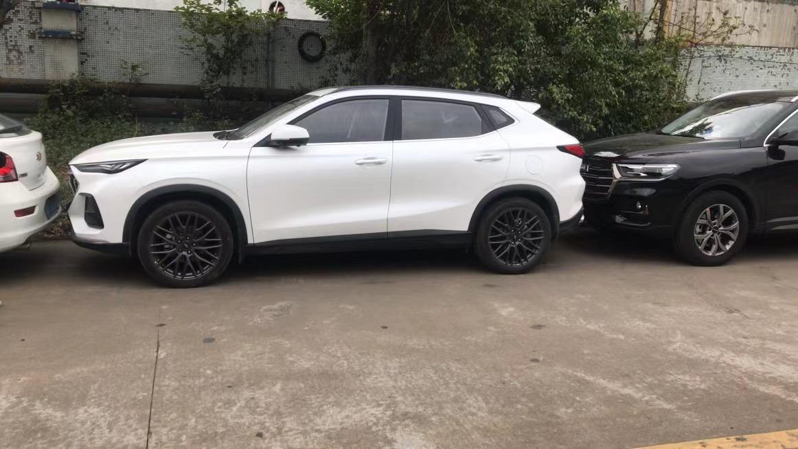 长安欧尚X5 今天在乡村小路，用舒适模式，跑着跑着突然加油，不加速。踩到底才二十码左右，重启好又好了，怎么回事