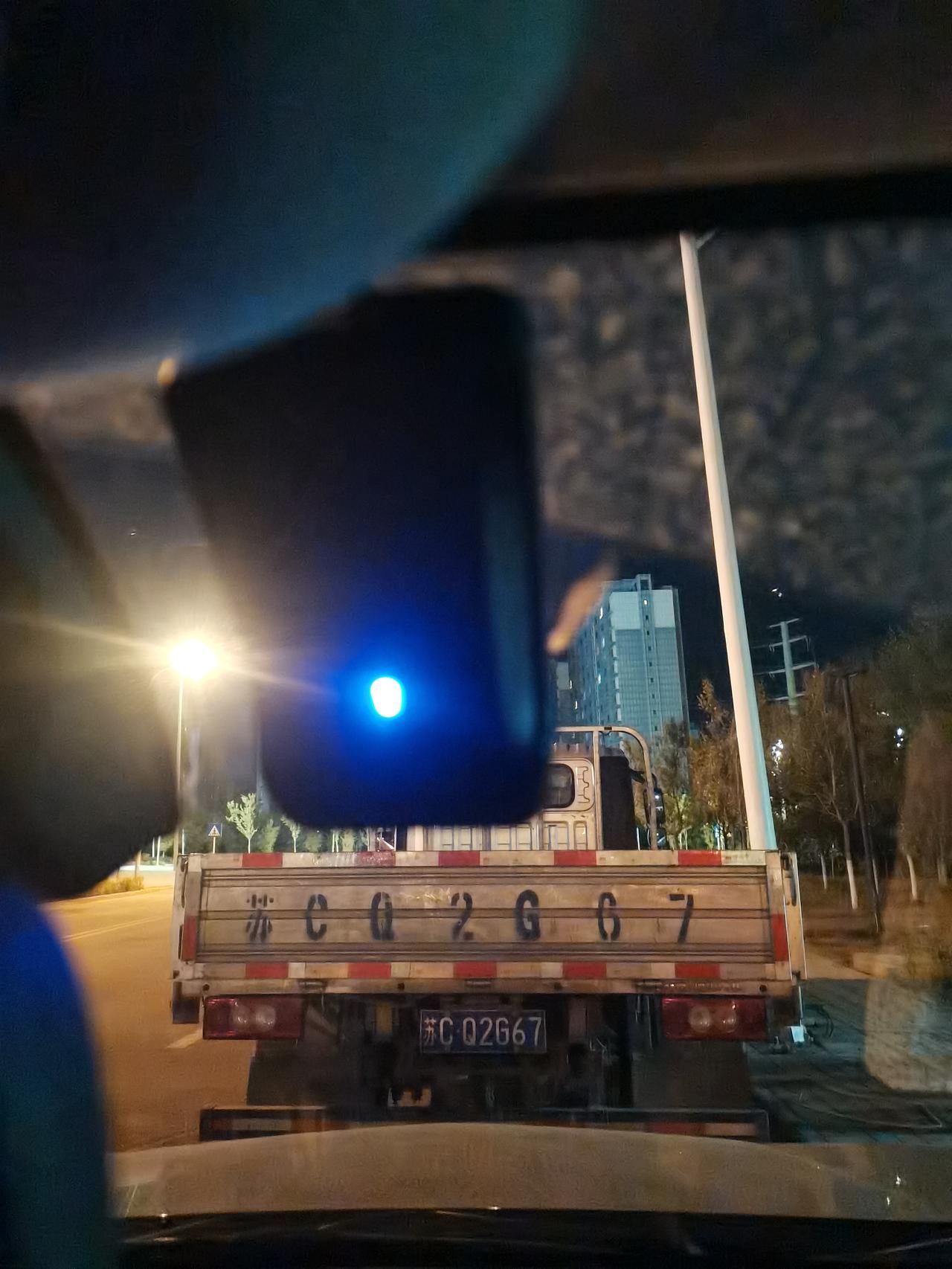 探界者送的通用记录仪怎么用不了，是我操作步骤不对吗求解答一下1，点火记录仪开机未插卡状态手机app可以搜索到wifi 连