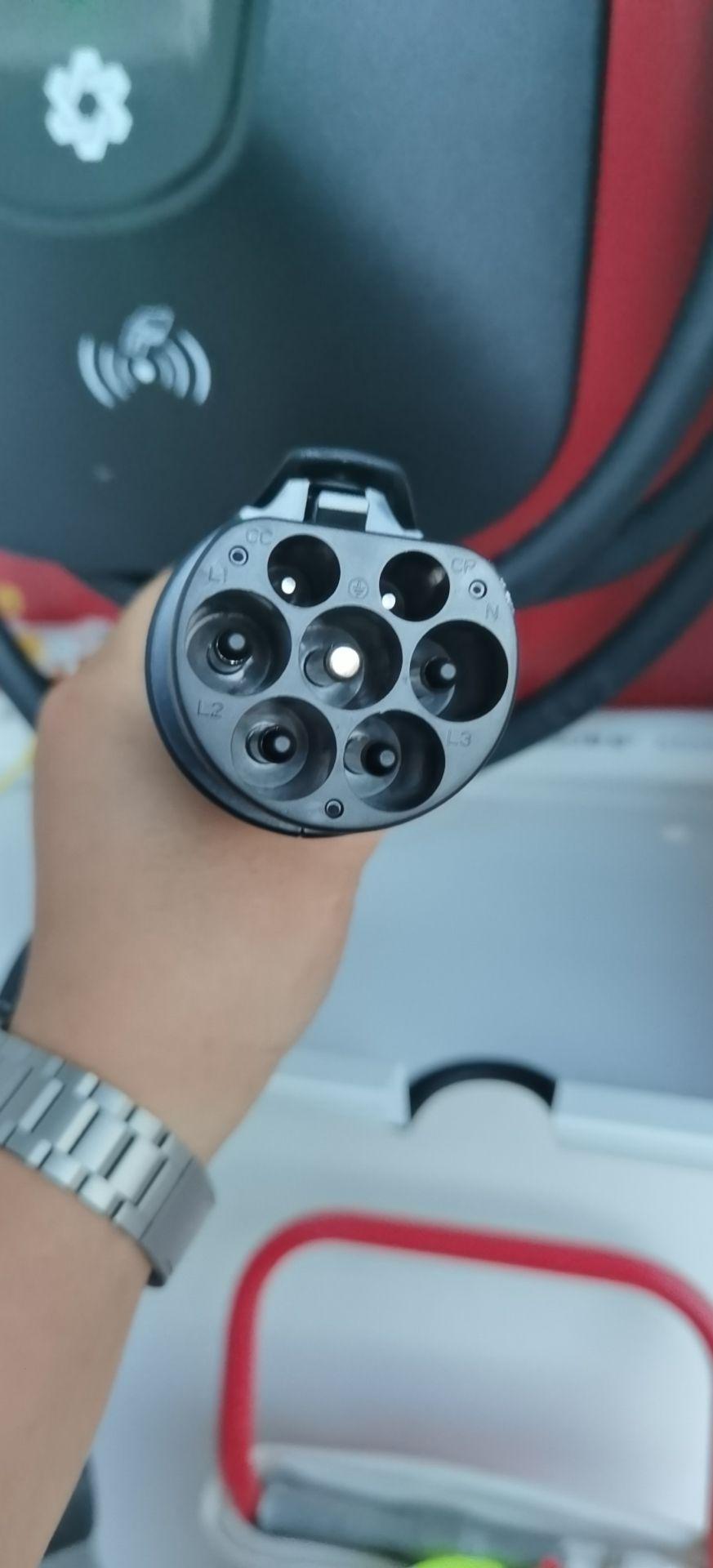 请教个奔腾NAT充电口的问题，家里的充电桩是380v 21kw的国标七口充电桩，看奔腾NAT的图片，充电口对不上，怎么处