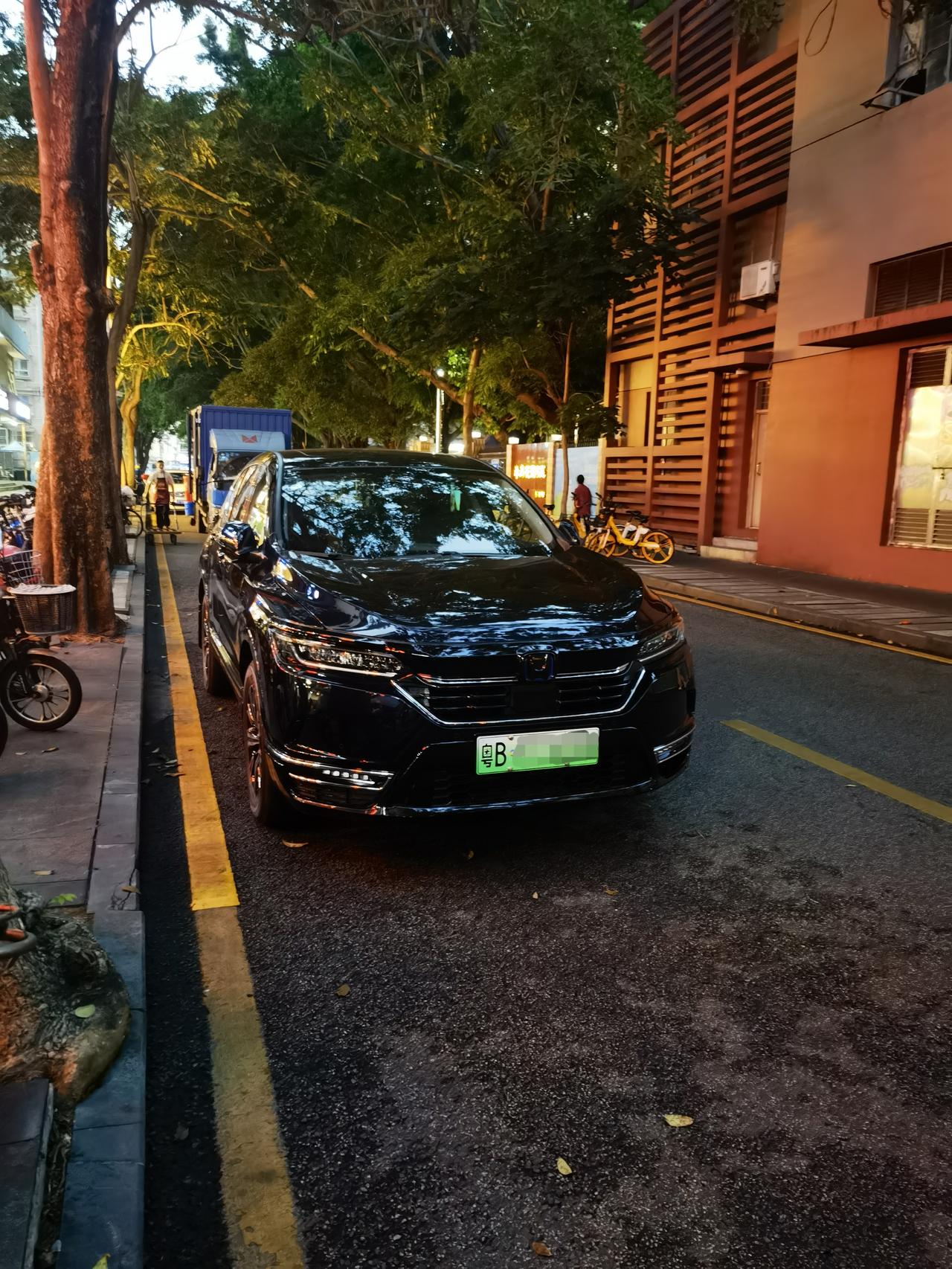 本田皓影 PHEV 亏电状态市内道路开一点天窗开空调，油耗是不是有点高