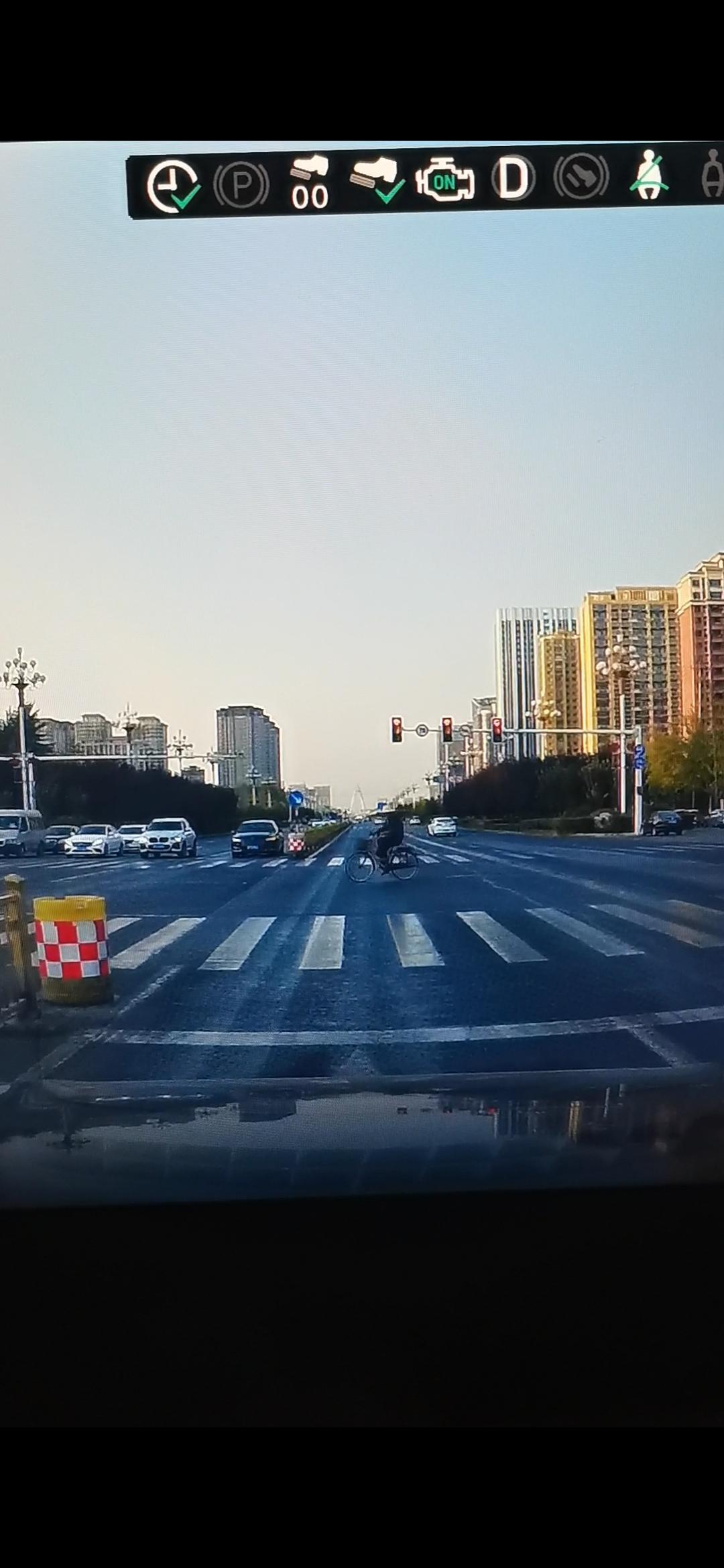 领克09 行车记录仪上面的图标是啥意思，看不懂，有大哥知道吗？