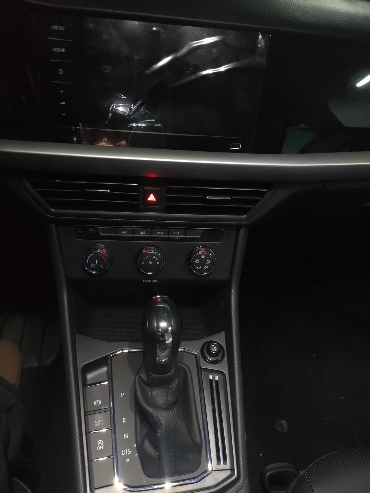 大众朗逸 求问，869s车机如何进行与手机互联？carplay应该是用不了的，听音乐的话有什么好办法？
