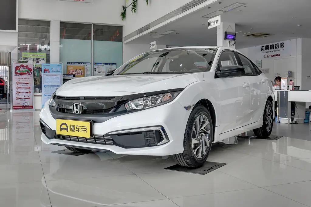 汽贸销售给的三箱思域CVT劲动报价，裸车135400（优惠4500），购置税12000，保险4000，上牌800，全款落