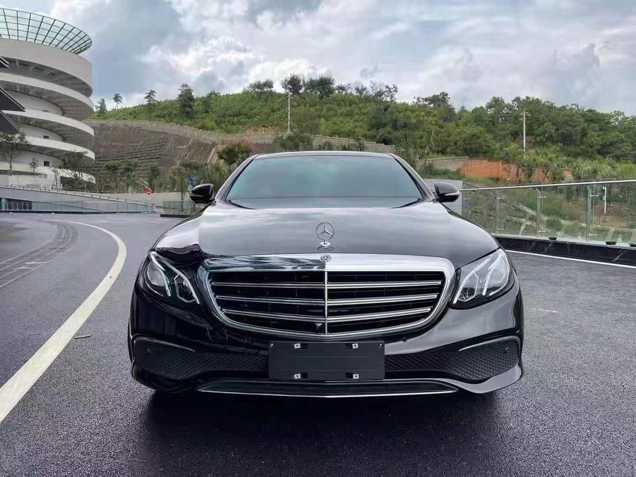 奔驰E级 E级车我喜欢，带立标