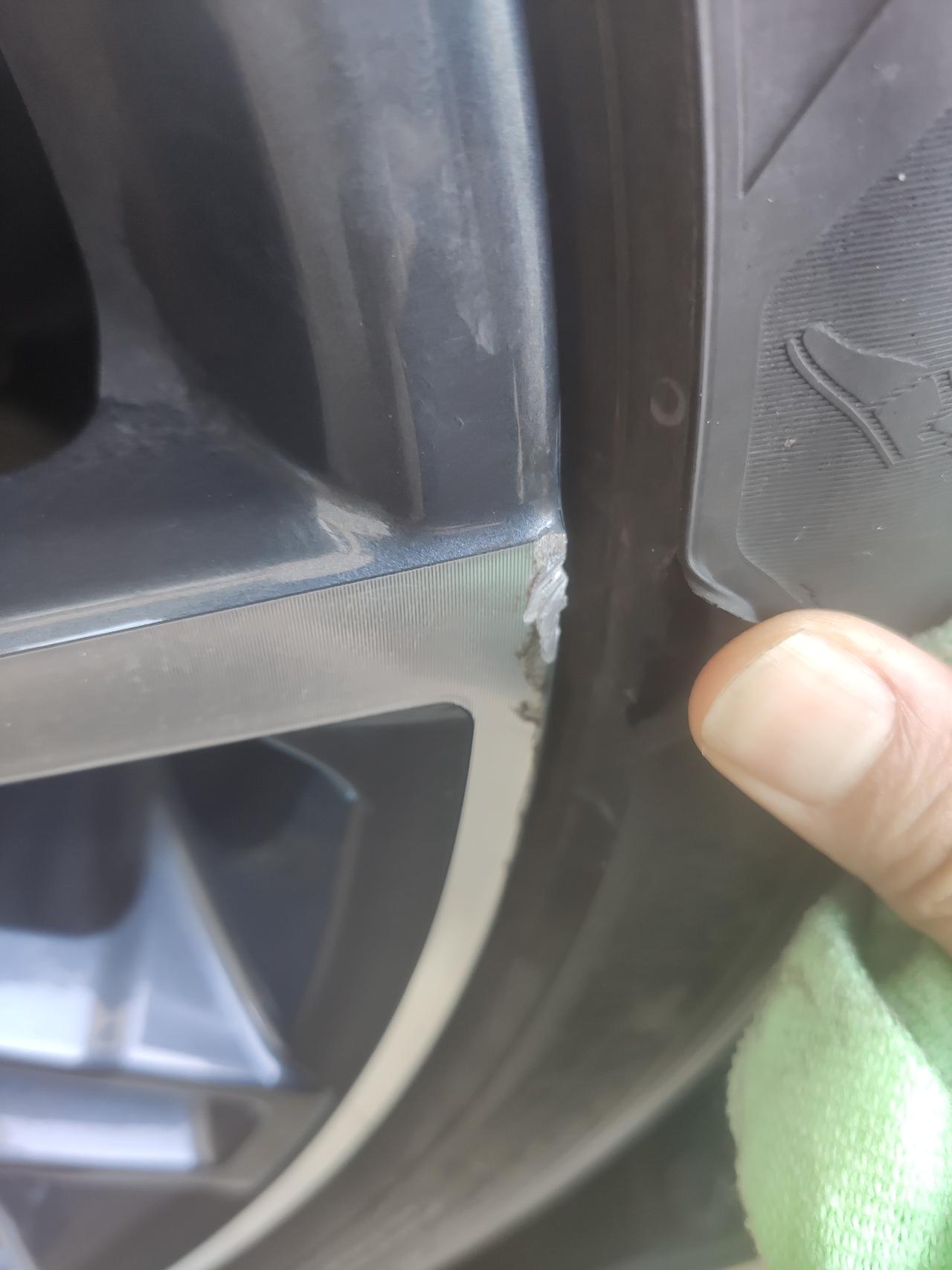 吉利星瑞 大家有换过轮胎吗？4S 店报价一天加工时费810  途虎养车700多一条，好贵
